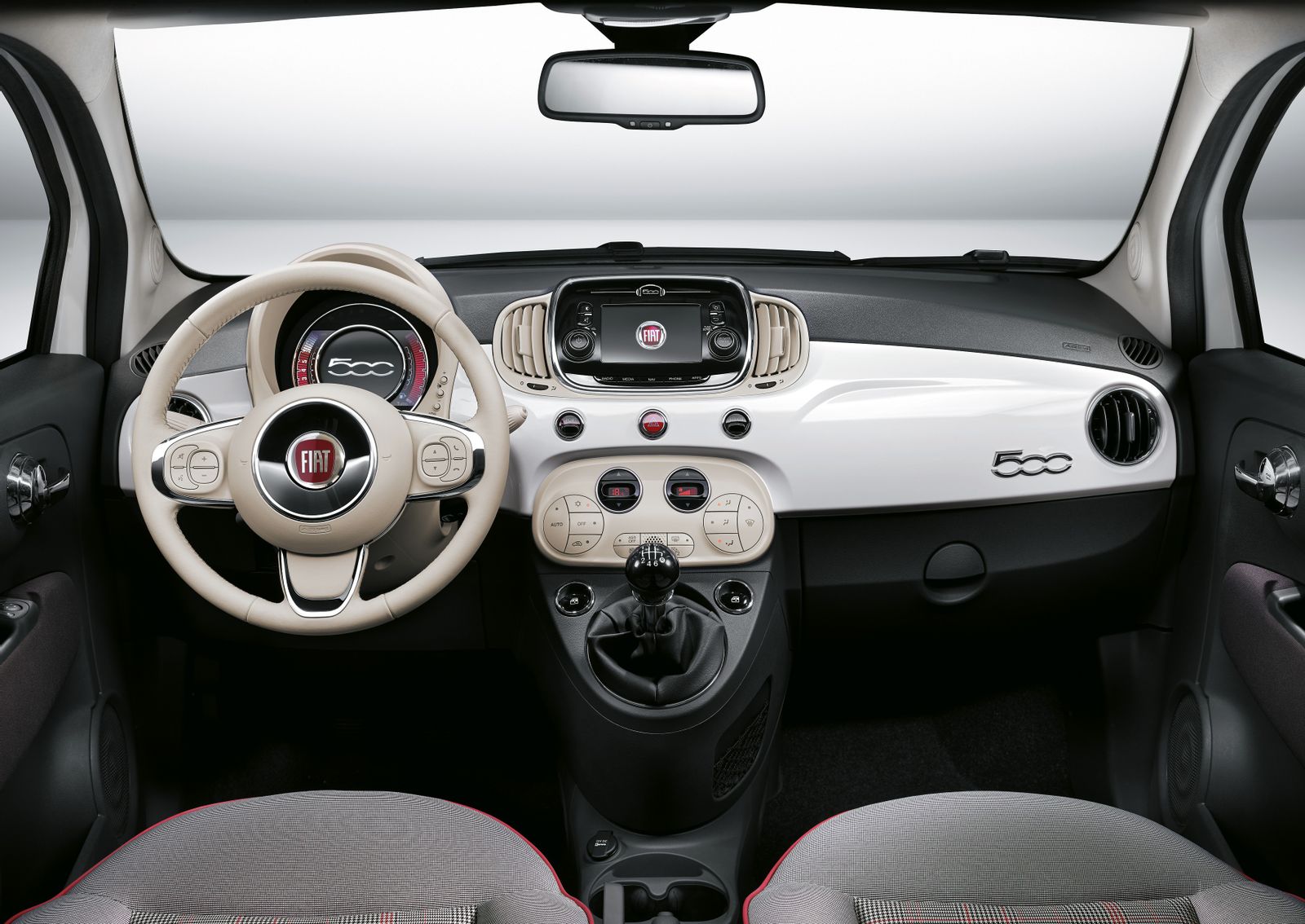 Fiat 500 cabrio interior